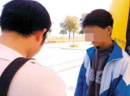 高考落榜學生向班主任索賠精神撫慰金